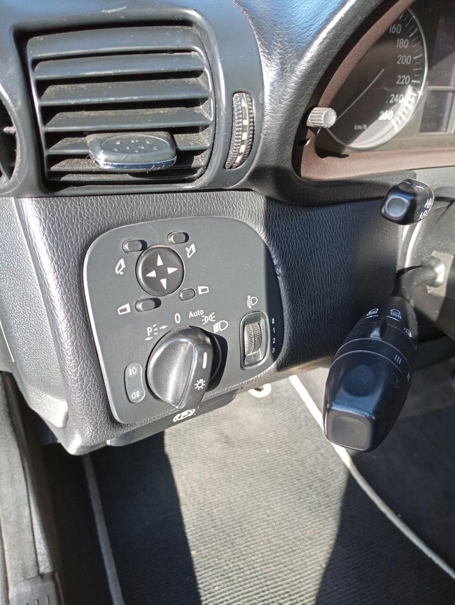 Mercedes-Benz C220 2006 — photo 13