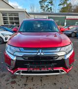 Mitsubishi Plug-in Hybrid Outlander - rote Mitsubishi Plug-in Hybrid Outlander