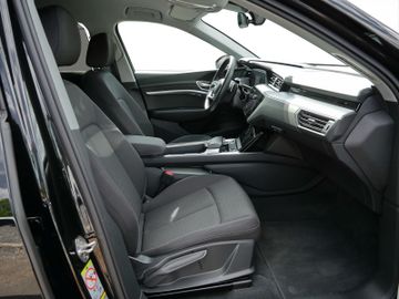 Audi Q8 e-tron - 4