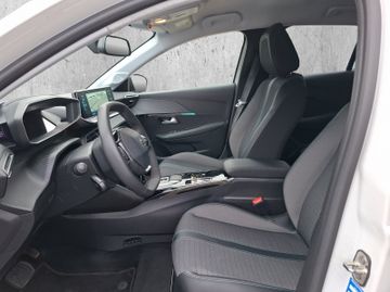 Peugeot 208 Allure Pack e- 136 Kam.+LED+Navi+SHZ