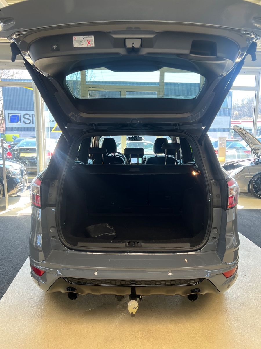 Fahrzeugabbildung Ford Kuga ST-Line Automatik
