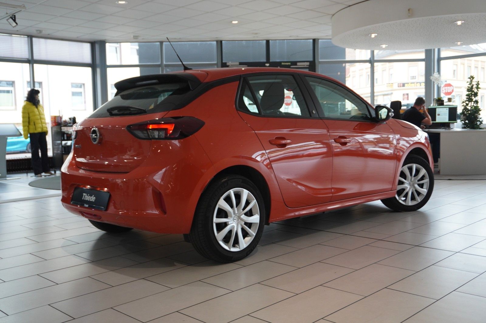 Fahrzeugabbildung Opel Corsa-e F EDITION 7KW NAVI/VIRT/TEMP/DAB/WÄRMEP.