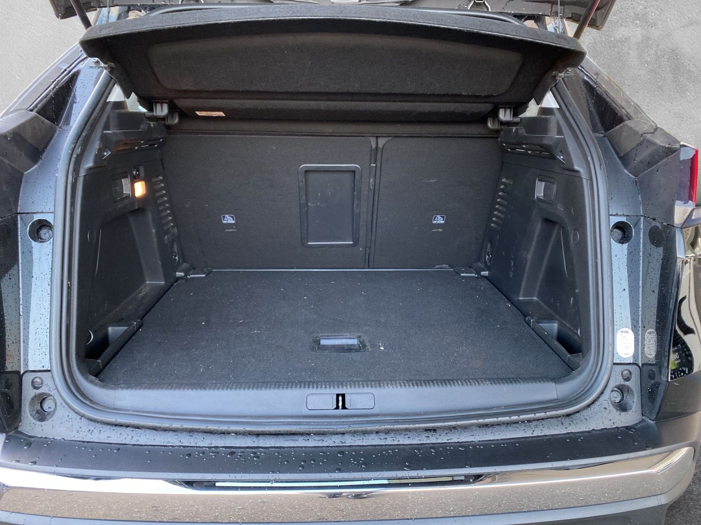 Fahrzeugabbildung Peugeot 3008 Active 1.2 PureTech 130 EU6d