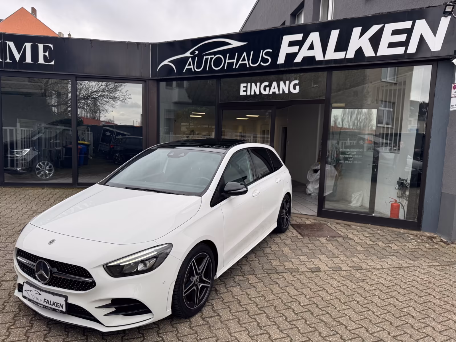 Mercedes-Benz B 200 AMG LINE PANO RFK LANE&SIDE Assist Memory