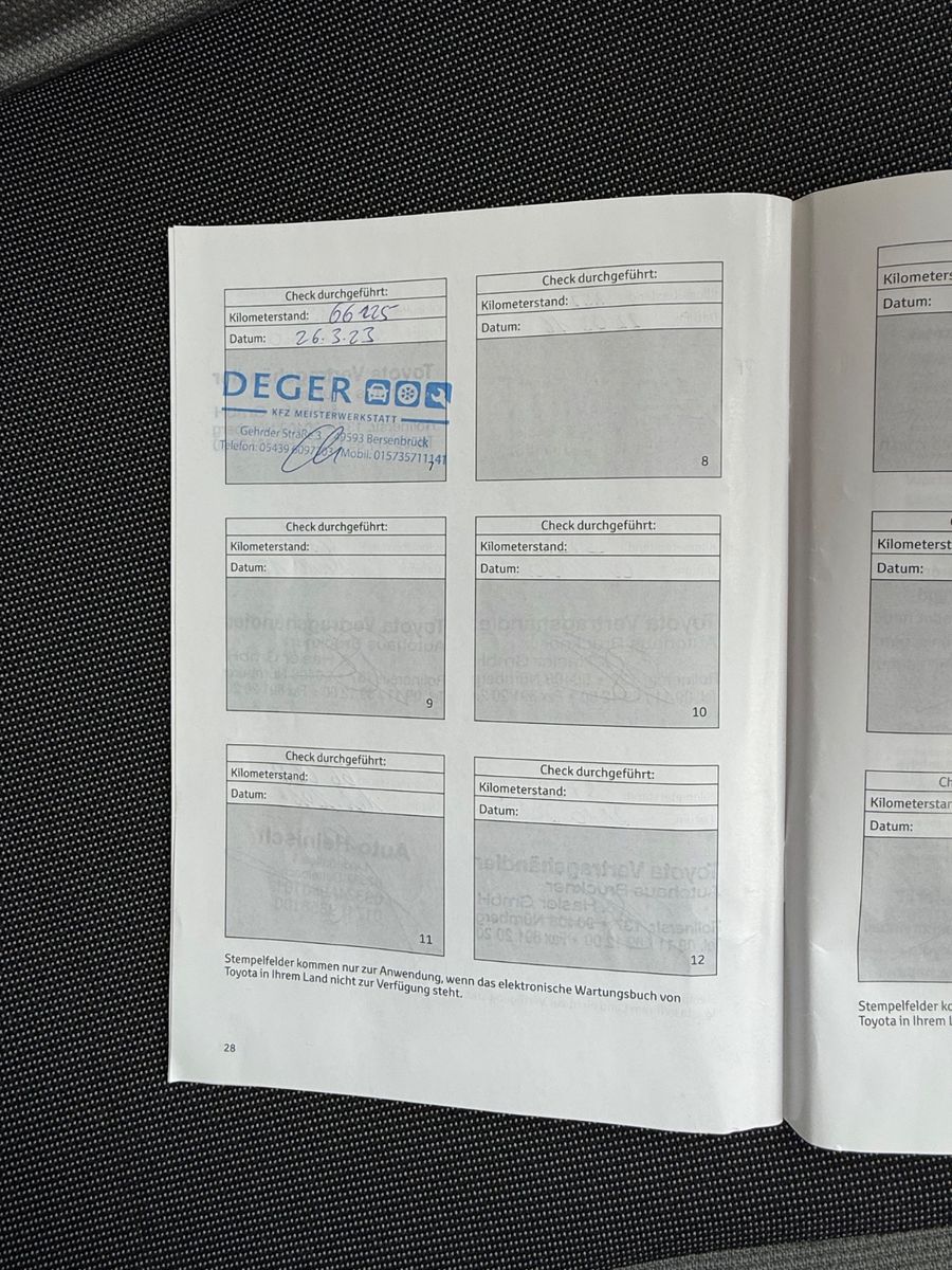 Aygo AYGO x-play Automatik|85Tkm|Scheckheft