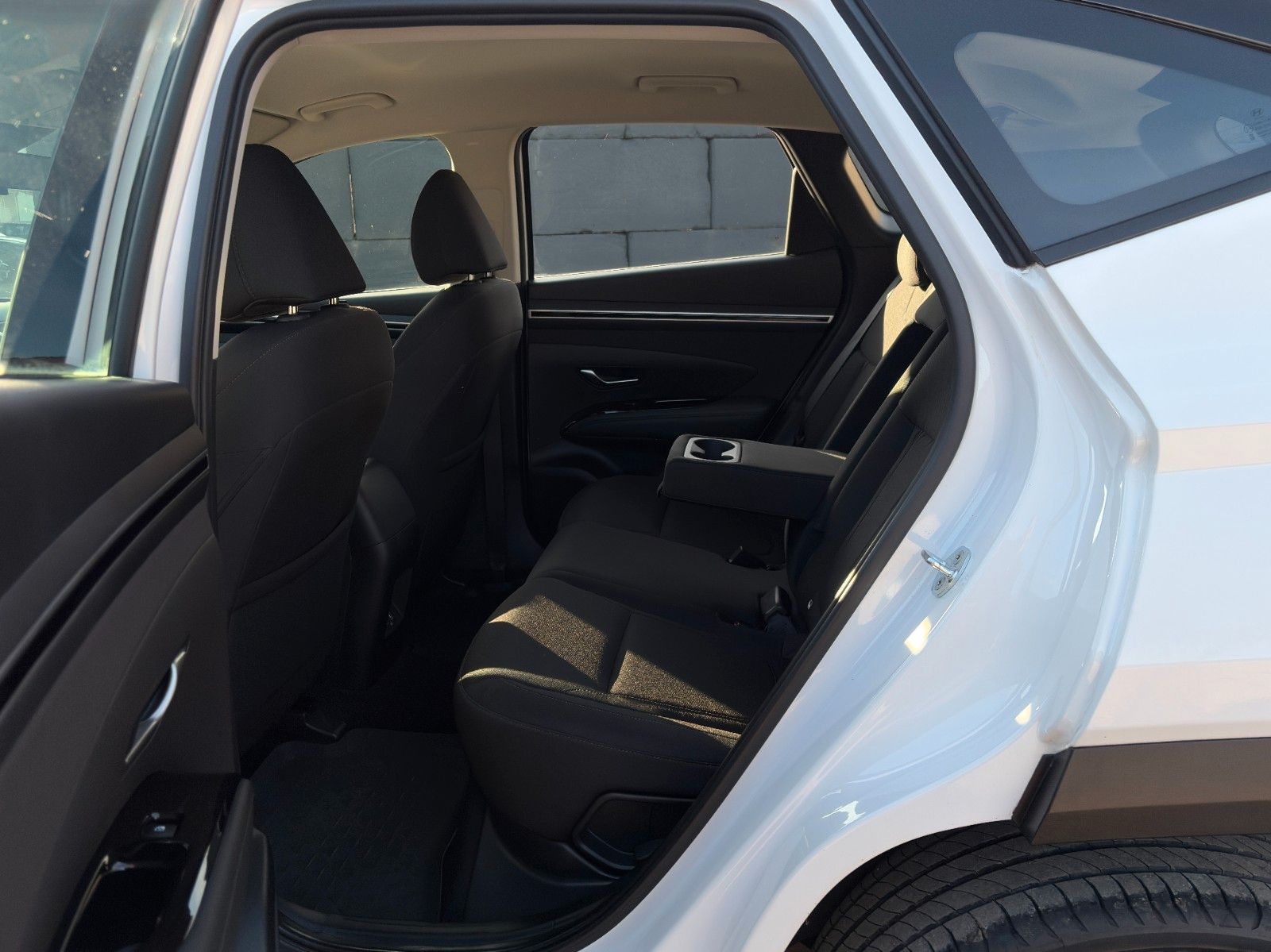 Fahrzeugabbildung Hyundai Tucson 1.6 T-GDI PHEV 4WD Temp. CarPlay CAM SHZ