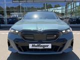 BMW i5 M60 xDr.M Pro PanoD.Sitzbel Bo+Wi.SurView AHK - BMW i5 mit Panoramadach