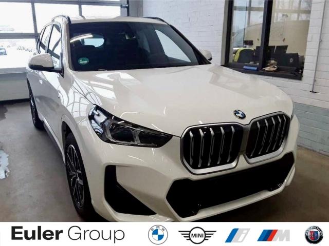 BMW X1 sDrive18i M Sport AHK Panorama ad.M-FW Travel