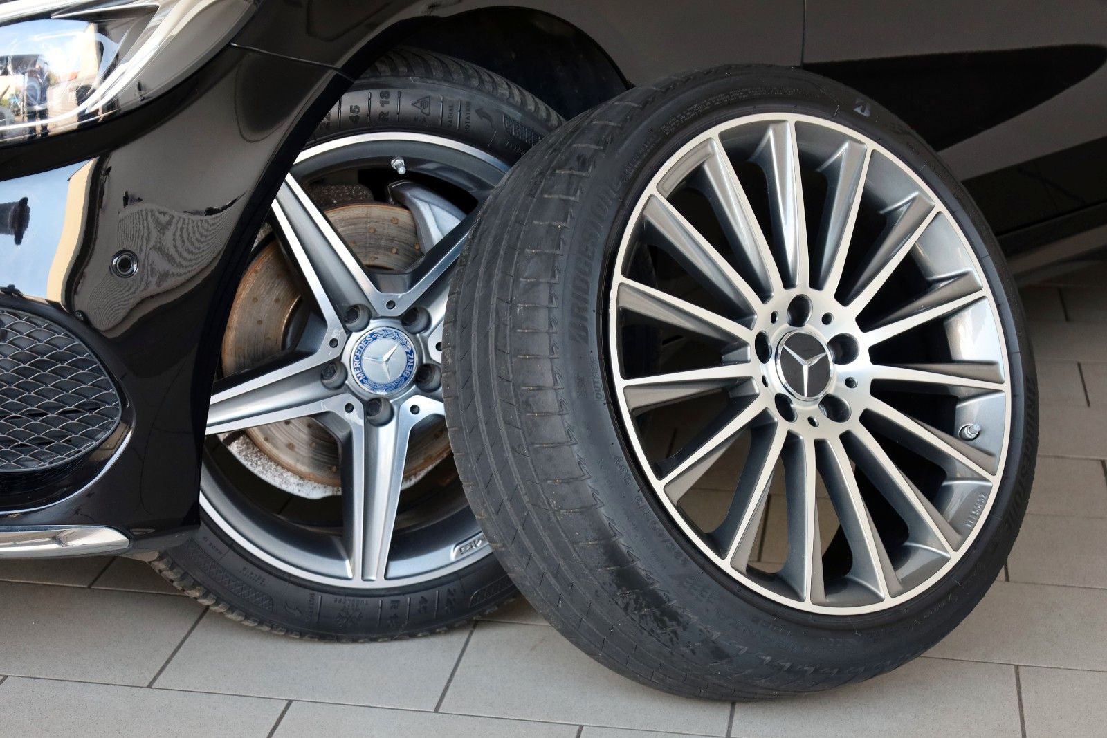 Fahrzeugabbildung Mercedes-Benz C 220d T, AMG Line,HeadUp,ACC,Keyless,Burmester