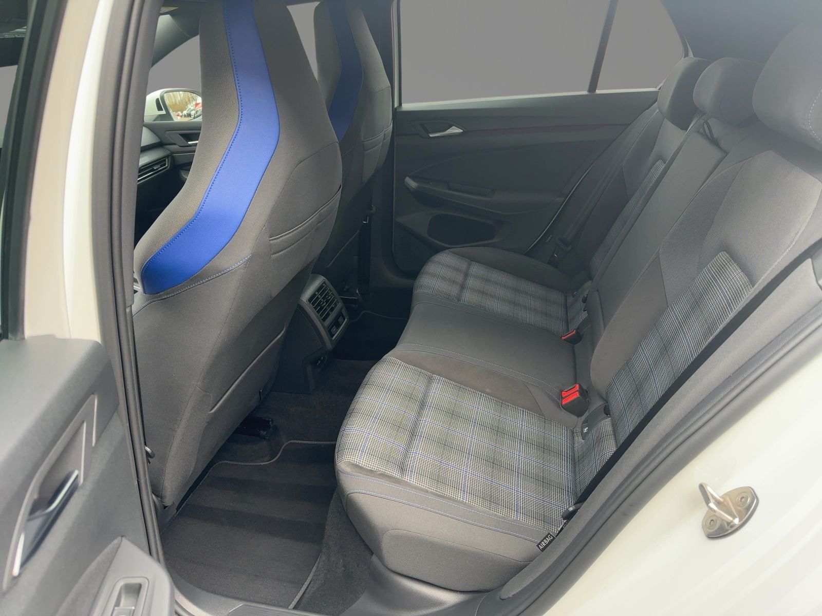 Volkswagen Golf - Bild 8