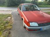 Opel Rekord E2 18s Oldtimer - Opel Rekord mit Benzin-Antrieb: Automatik