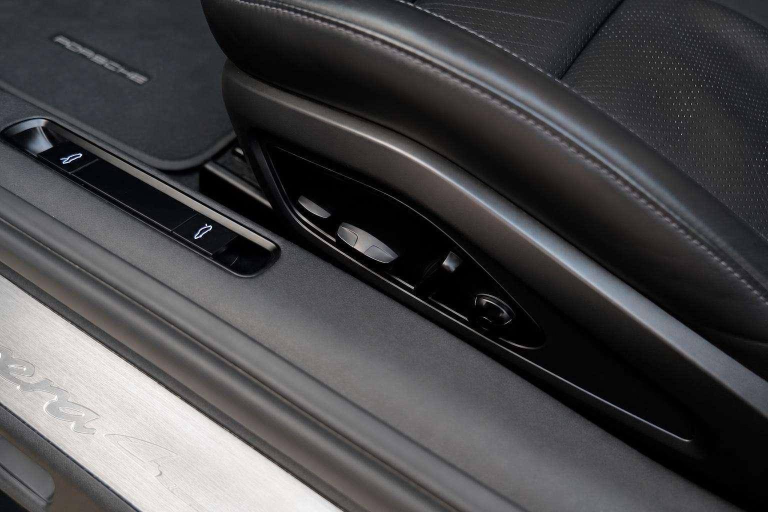 Porsche 992 911 (992) Carrera 4S Cabriolet   Lift   Spor