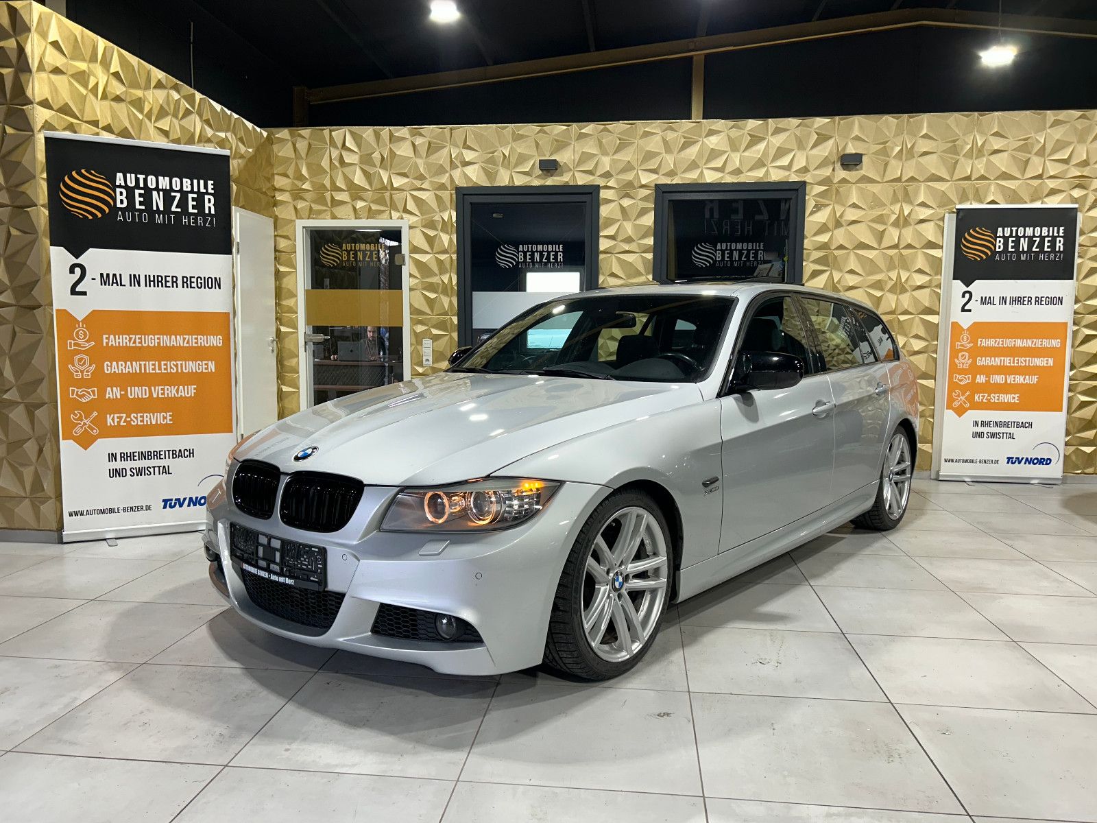 Fahrzeugabbildung BMW 335i xDrive/PANO/ALCANTARA/NAVI/PDC/TEMPOMAT