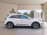 Kia Niro 1.6 Hybrid Spririt Navi Bi-Xenon PDC SHZ - Kia Gebrauchtwagen in Bremen