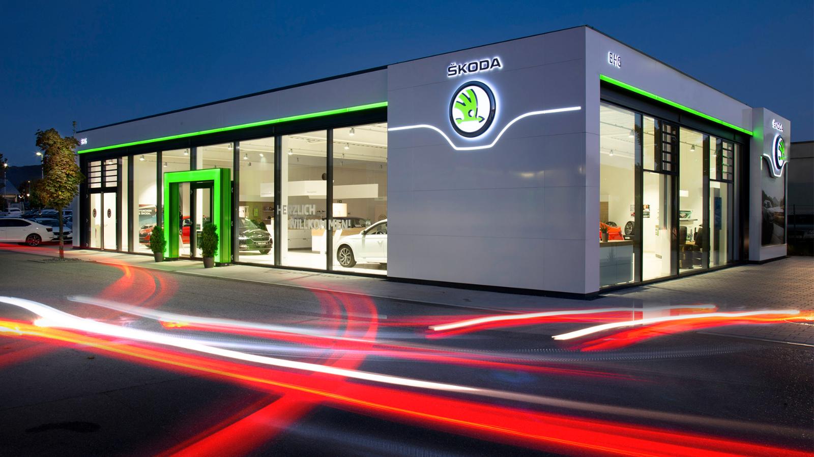showroom-image-top