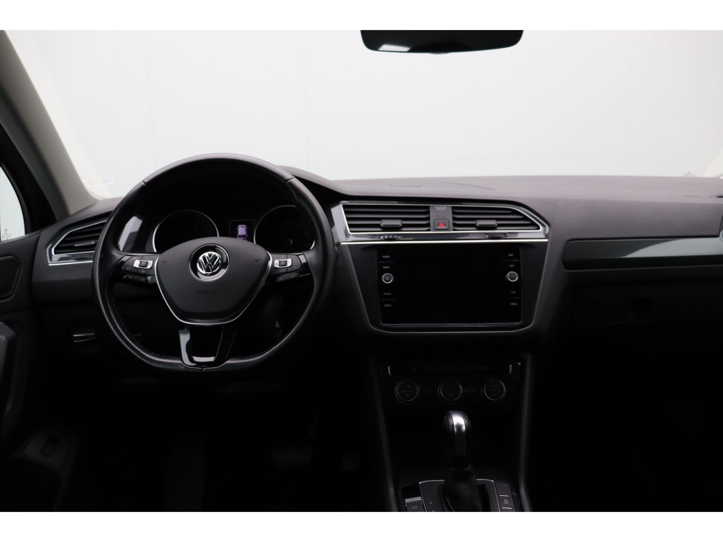 Fahrzeugabbildung Volkswagen Tiguan Highline BMT Start-Stopp ACC 3-Klimaautom