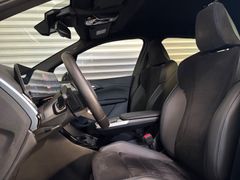 Fahrzeugabbildung BMW 218i Active Tourer M Sport -- AHK/HeadUp/Innovat