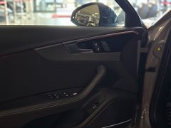 Fahrzeugabbildung Audi RS4 Avant 2.9 TFSI quattro (SZ-LÜFT/B&O/ACC/NARD