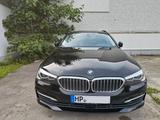 BMW 525d Touring G31 BIXENON NAVI ASSISTENT 2HD. - BMW 525 mit Diesel-Antrieb: Kombi, 2.5