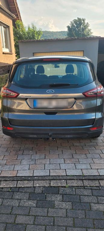 Image of Ford S-Max