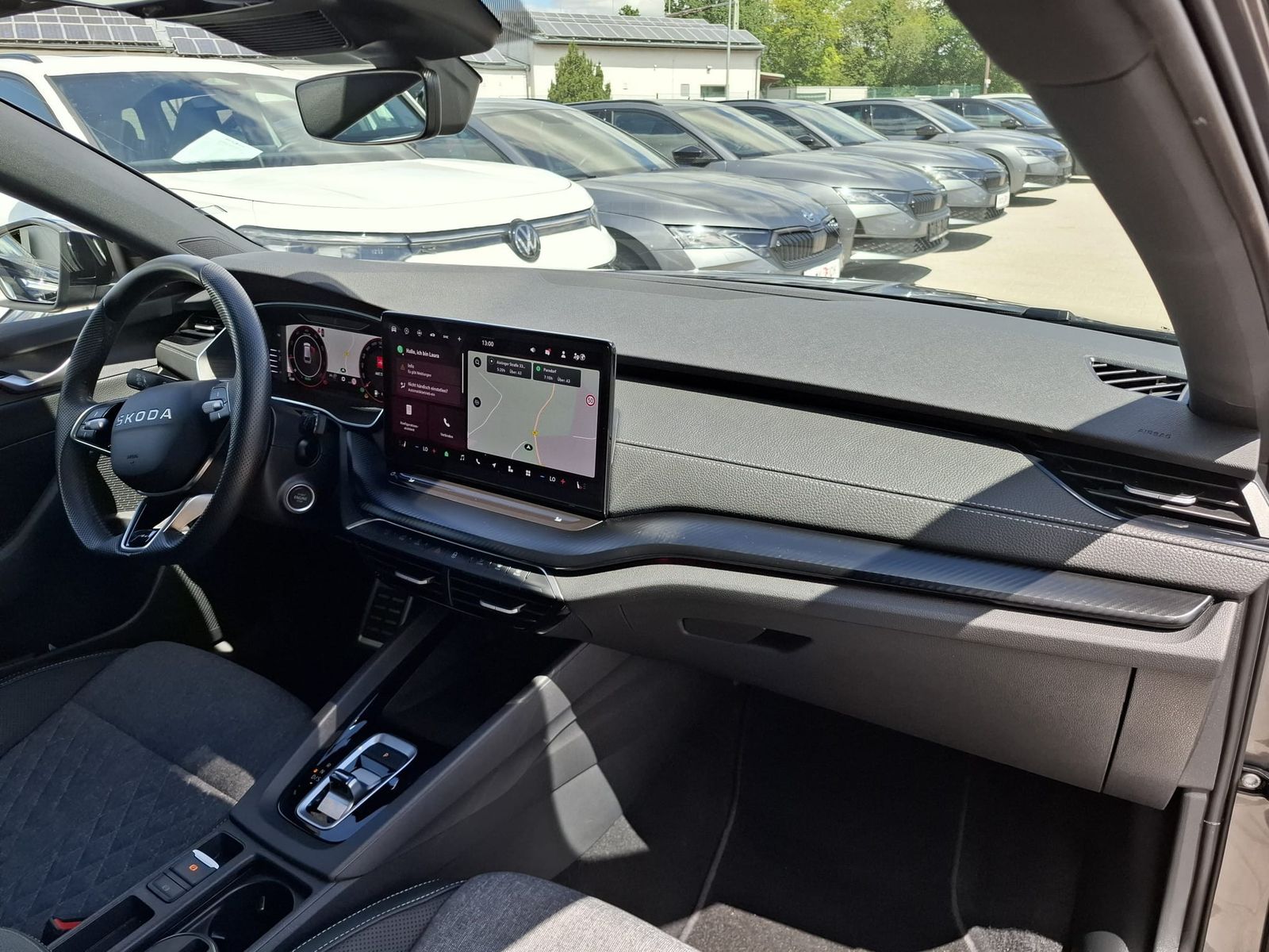 Fahrzeugabbildung SKODA Octavia 1.5 DSG Sportline PANO*MATRIX*AHK*5J.GAR