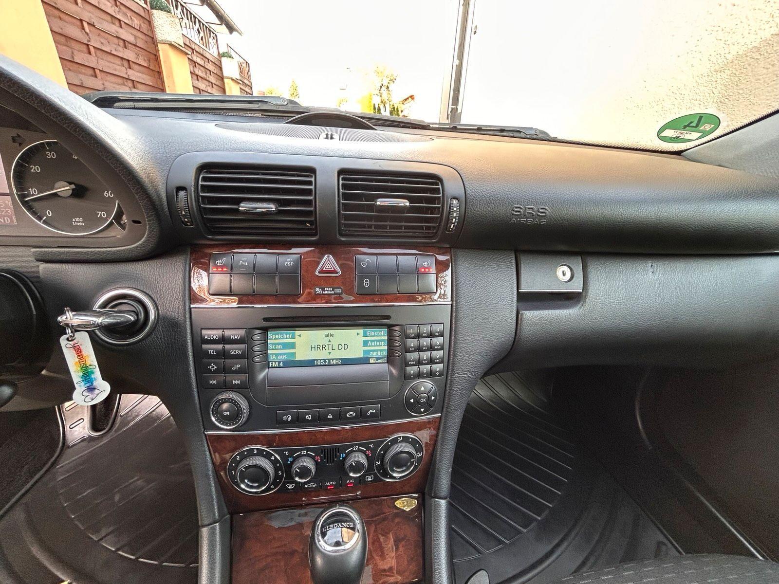 Mercedes-Benz C180 2006 — photo 13