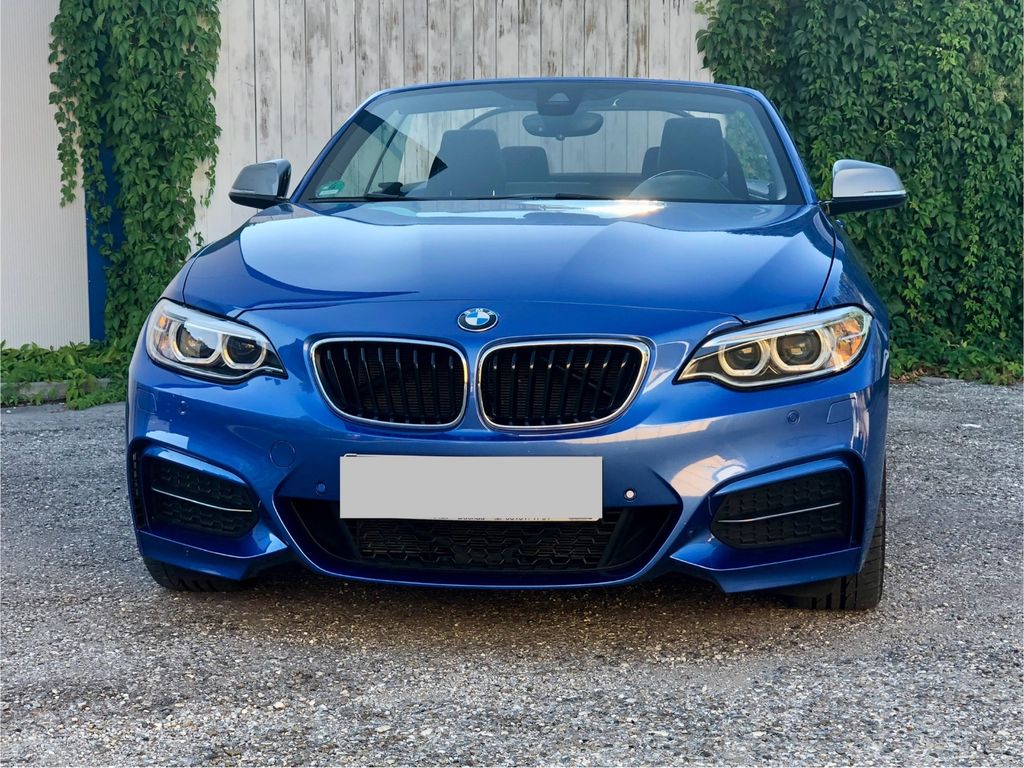 BMW M240i