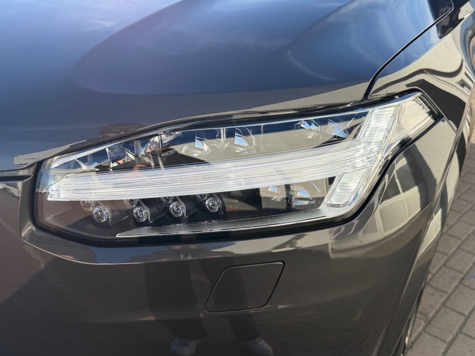 Fahrzeugabbildung Volvo XC90 B5 D Ultimate Dark AWD*B&W*LUFT*STHZG*360*
