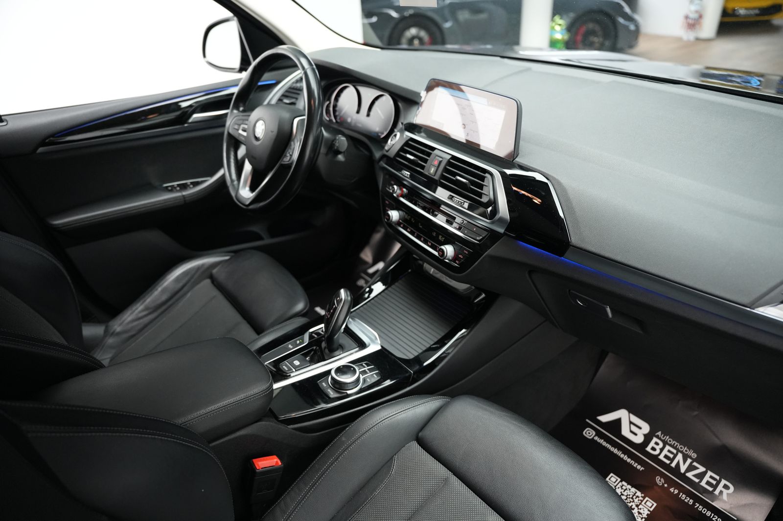 Fahrzeugabbildung BMW X3 xDrive 20 d xLine *Shadow-Line*LED*Leder*SHZ