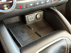 Fahrzeugabbildung Ford Focus Turnier ST - LED*HUD*19"LM*Pano*Kamera*B&O