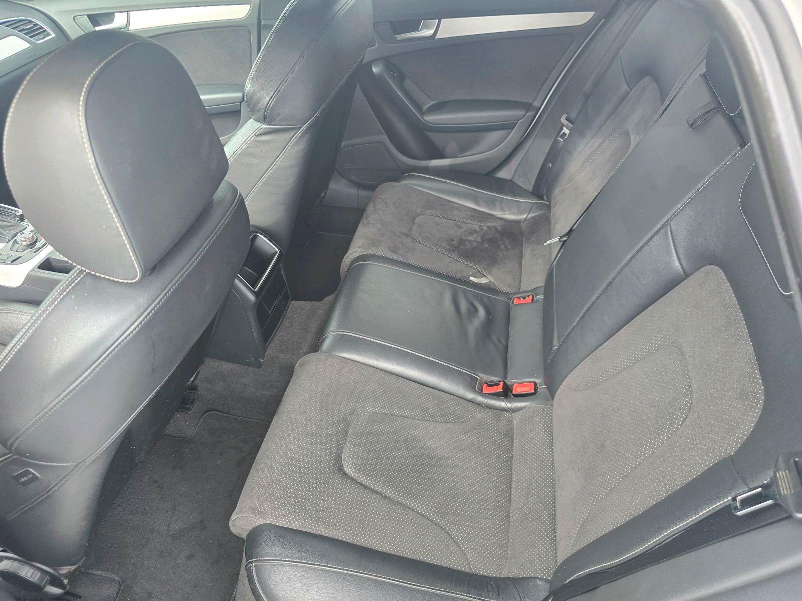 Audi A4 2009 — photo 10