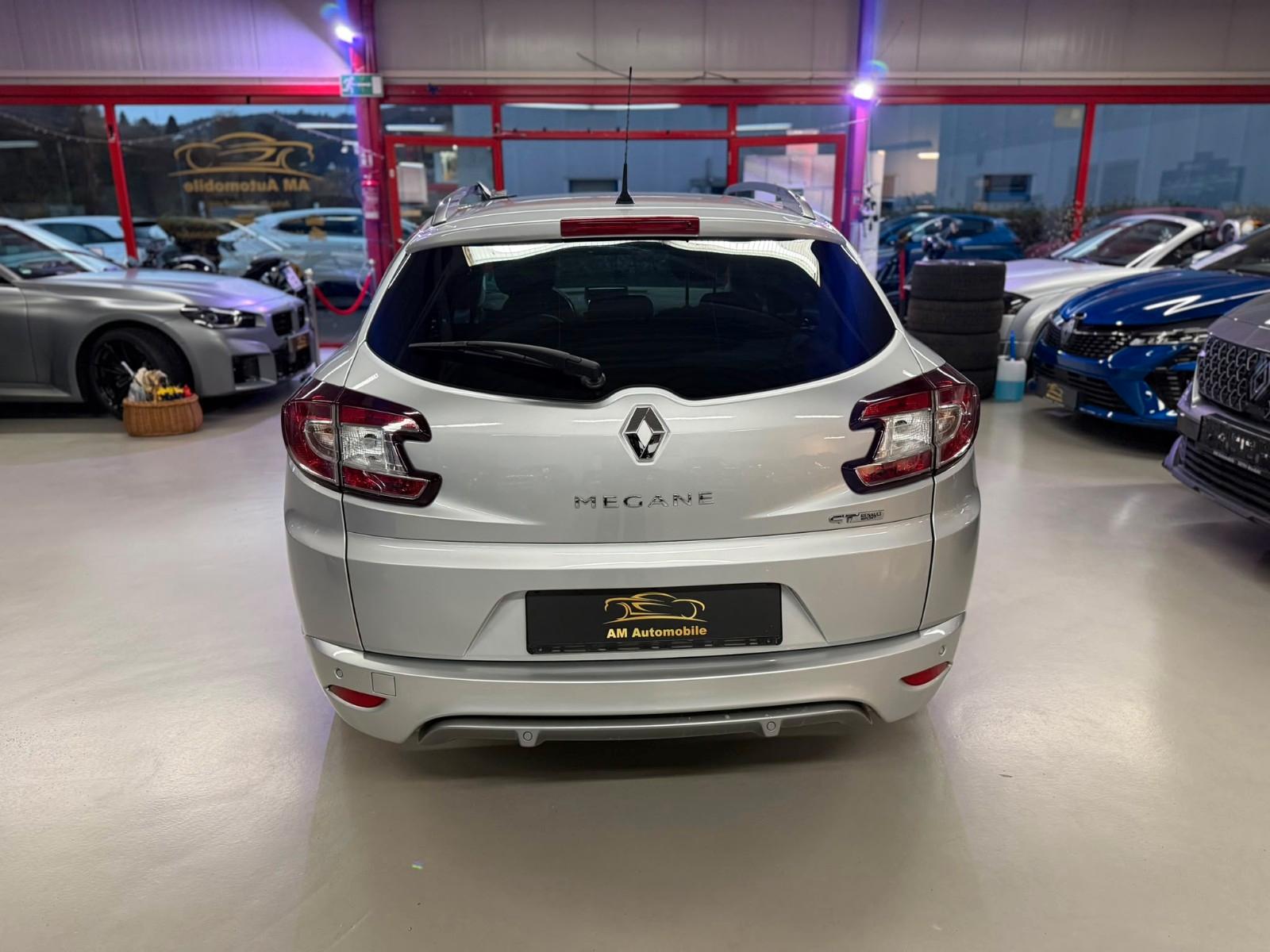 Renault Megane 2015 — photo 11