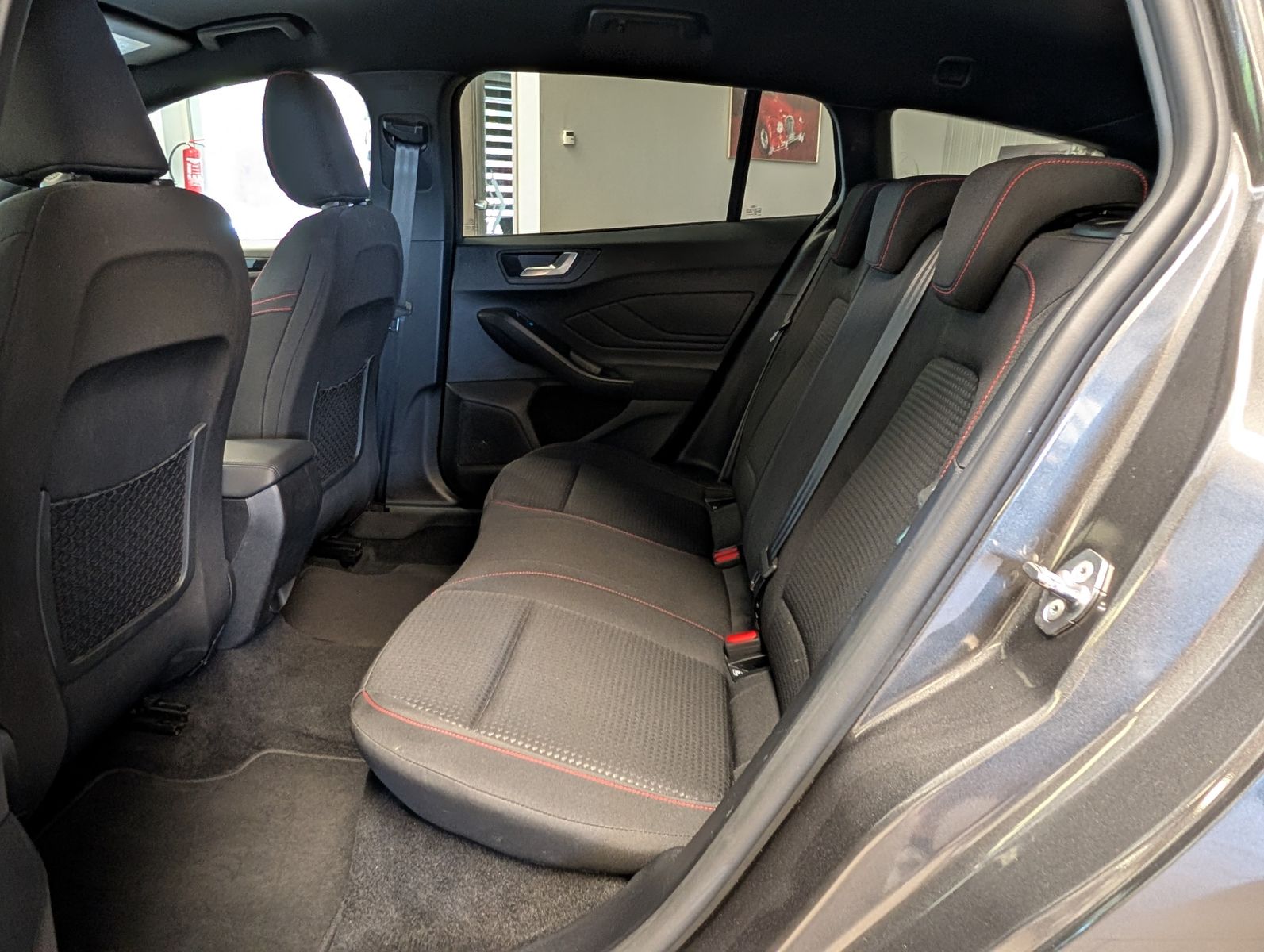 Fahrzeugabbildung Ford Focus 1.0 EB ST-Line ACC LED CAM Styling WINTER