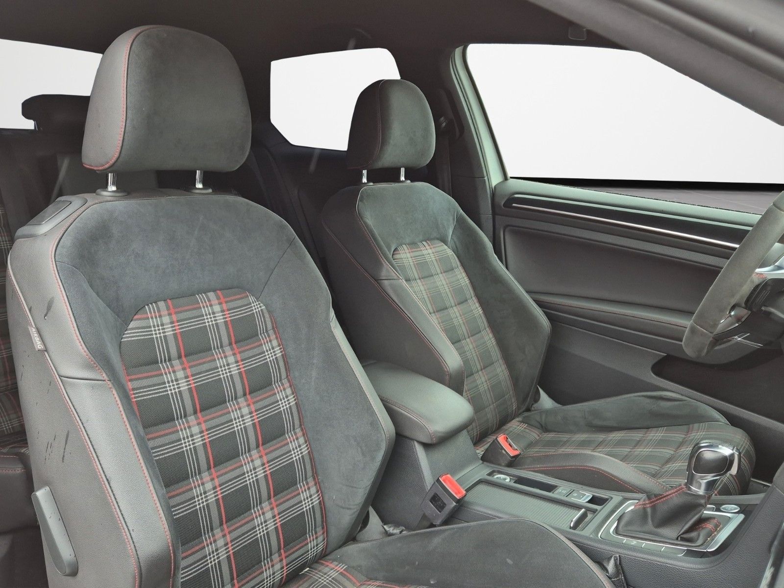 Fahrzeugabbildung Volkswagen GOLF VII GTI PERFORM DSG KAM NAVI XENON DYNAUDIO