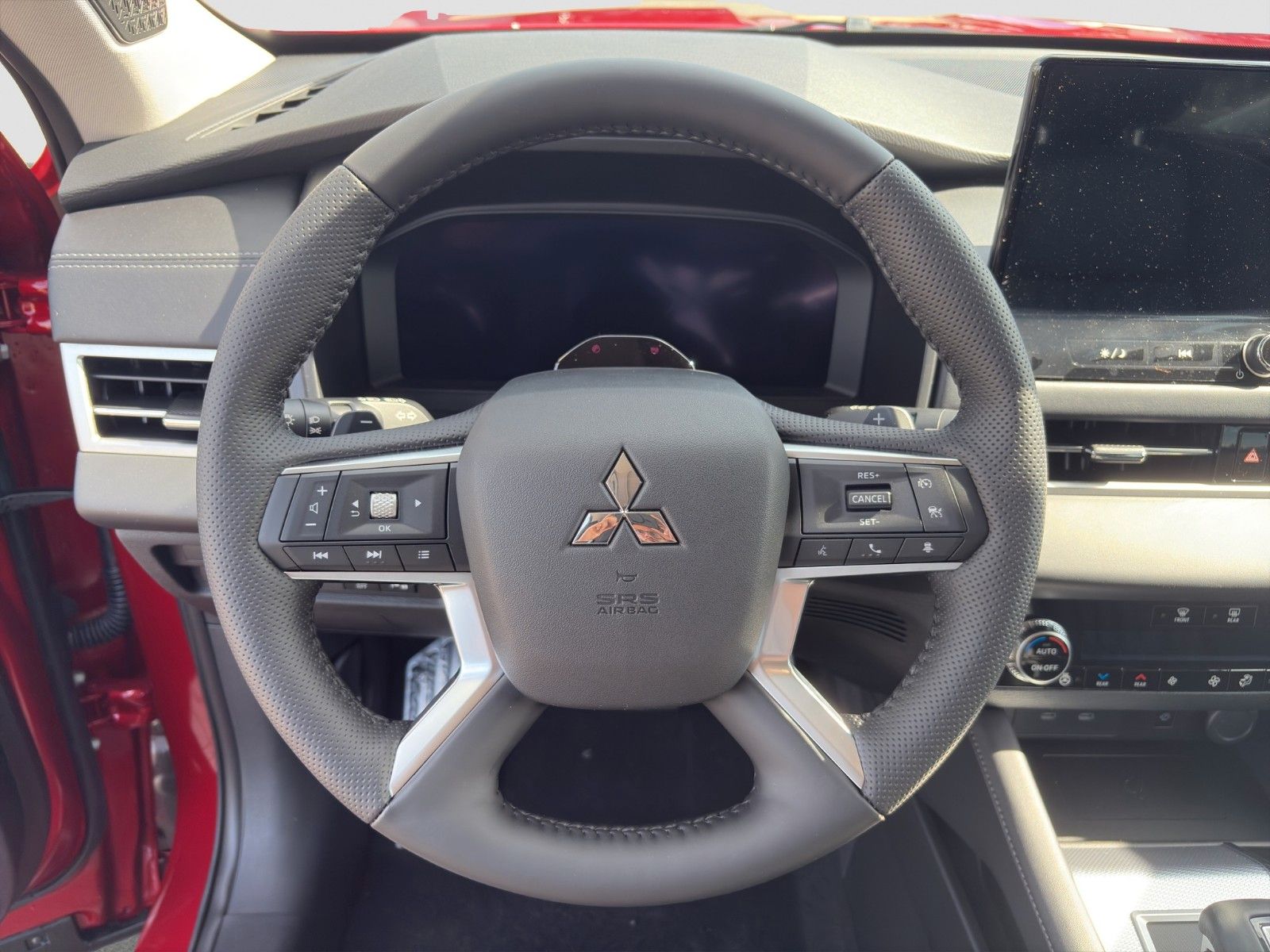 Fahrzeugabbildung Mitsubishi Outlander 2.4 PHEV 4WD TOP Leder Pano Standheizu