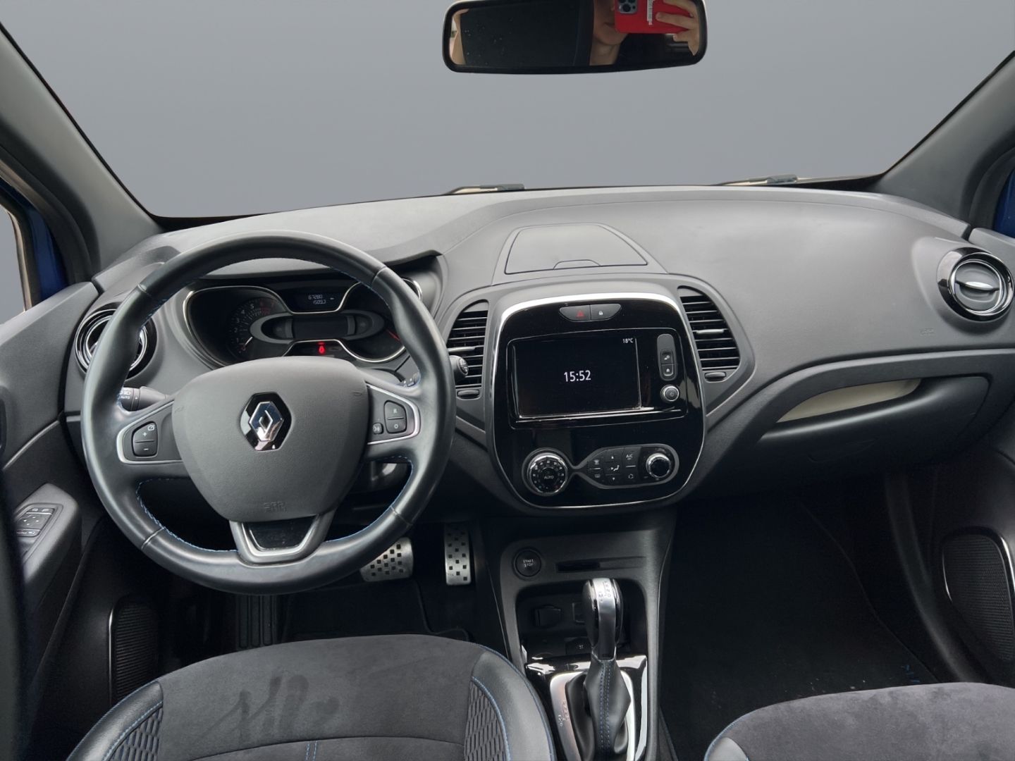 Fahrzeugabbildung Renault Captur Version S 1.3 TCe 150 EDC Navi LED Klimaa