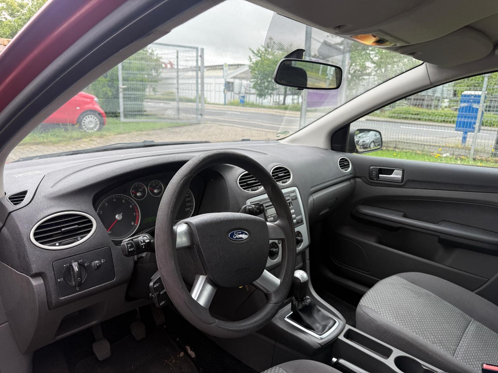Ford Focus 2007 — photo 10