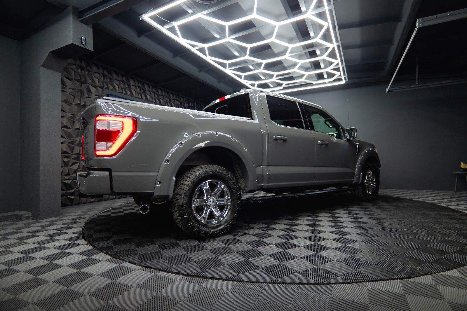 Fahrzeugabbildung Ford F150 5.0 V8 4x4 LARIAT RAPTOR SupCrew *360*B&O*