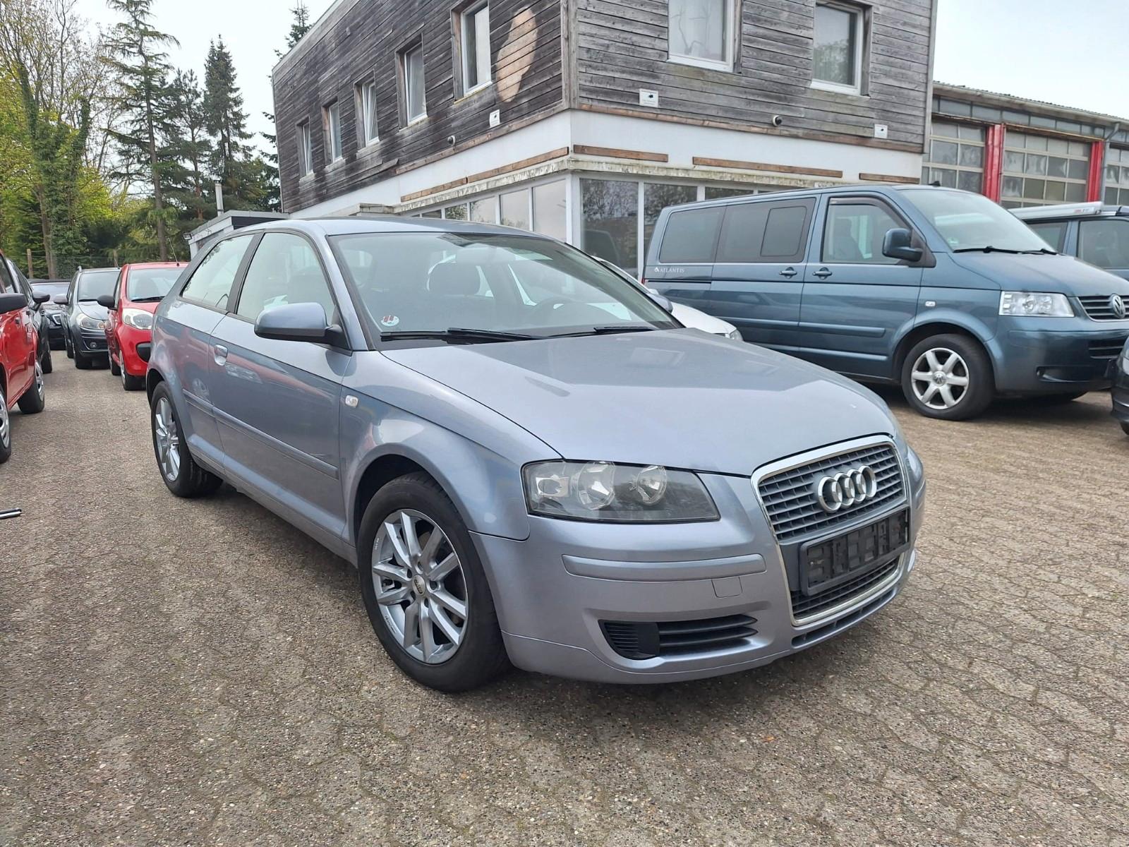 Audi A3 1.6 FSI Attraction