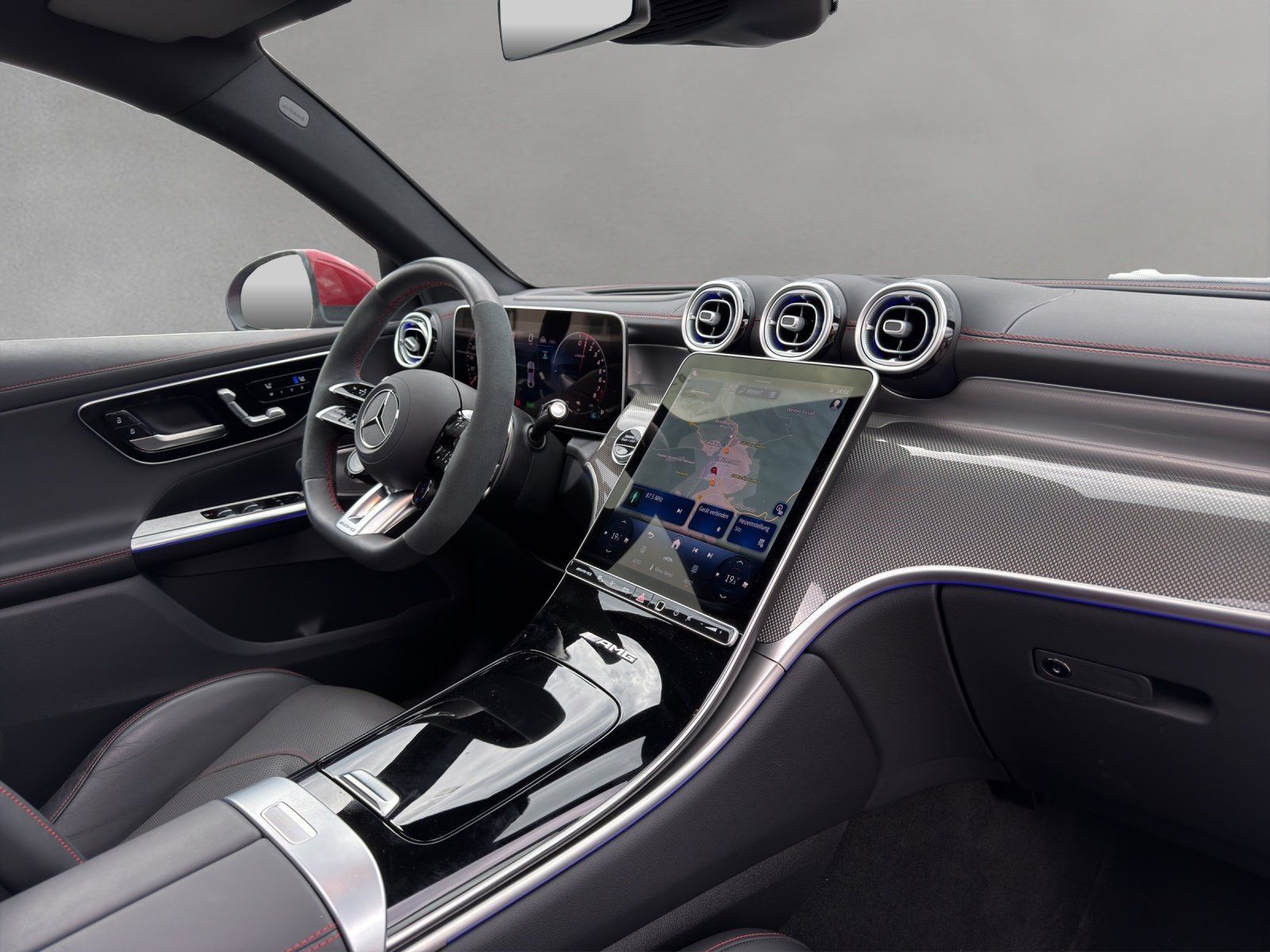 Fahrzeugabbildung Mercedes-Benz GLC 63 AMG SE Perf.Sitze DISTRO Premi+ Sitzklima