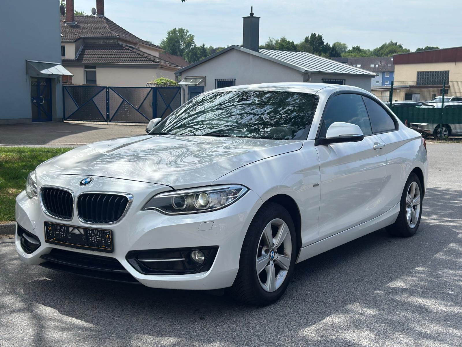 BMW 218  Coupe 218 d Sport Line*Xenon*