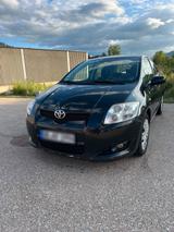 Toyota 1772139155 - Toyota Auris in Essen