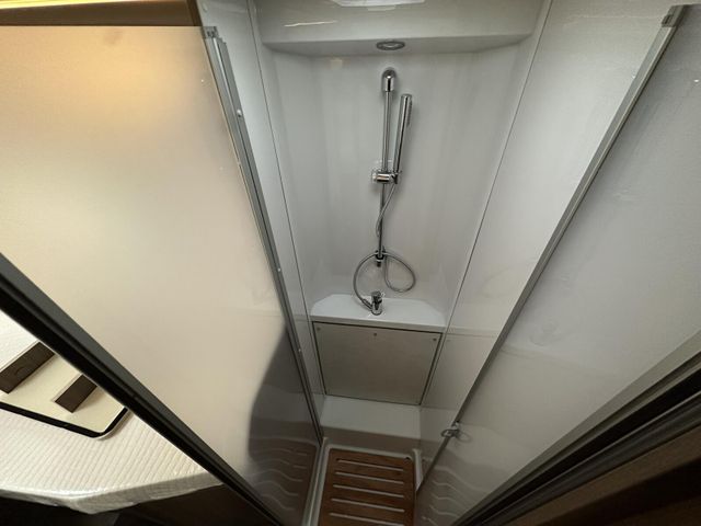 Carado Edition26 T Ford 447 ACC8-AutomSolarTV-Pkt 