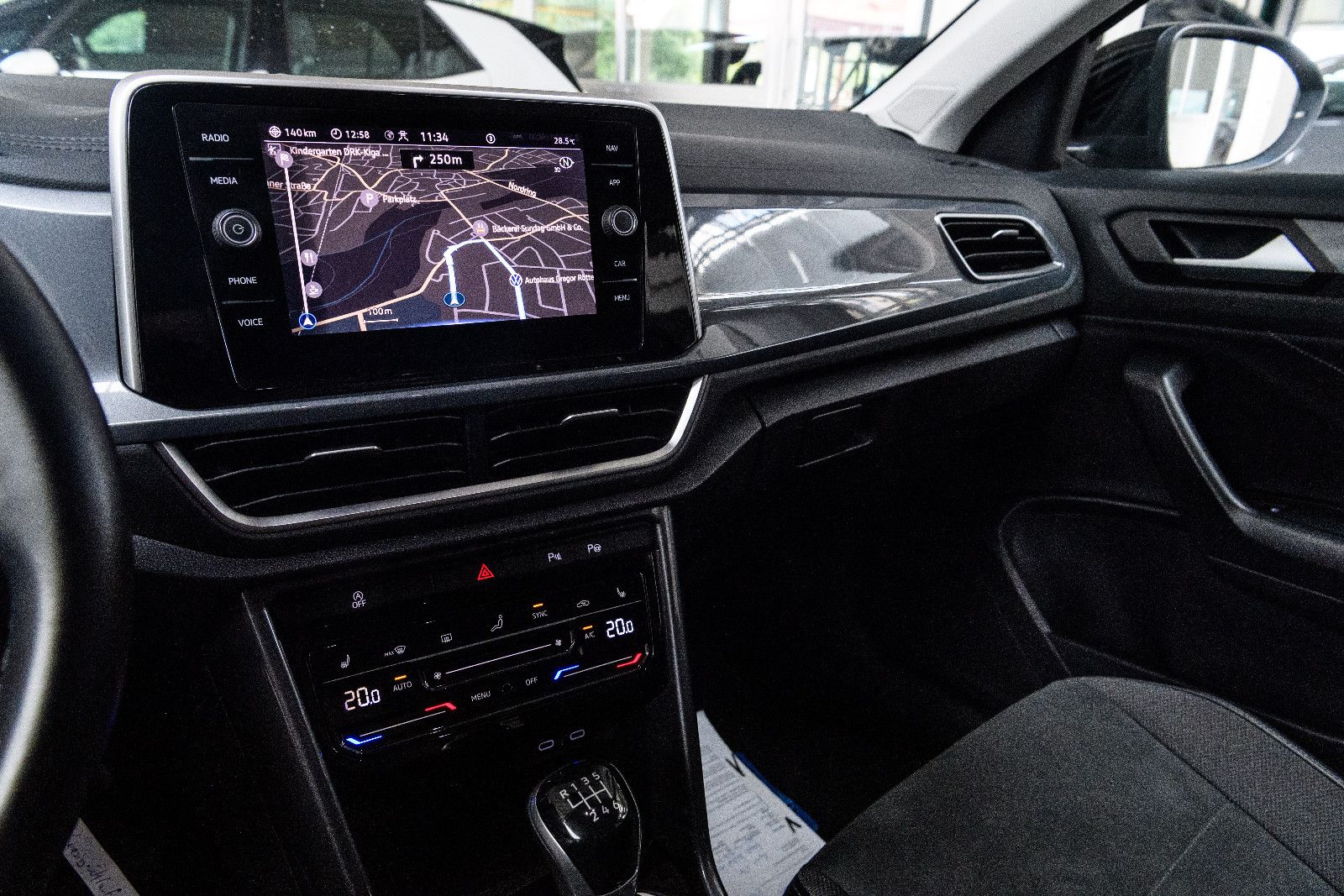 Fahrzeugabbildung Volkswagen T-Roc Style+Navi+We Connect+LED-Plus+ACC+