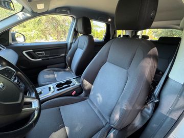 Land-Rover Discovery Sport - 12