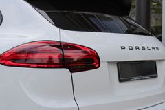 PORSCHE Cayenne S Diesel/ LUFTFAHR. PASM / PDLS+/ BOSE PORSCHE Cayenne S Diesel/ LUFTFAHR. PASM / PDLS+/ BOSE