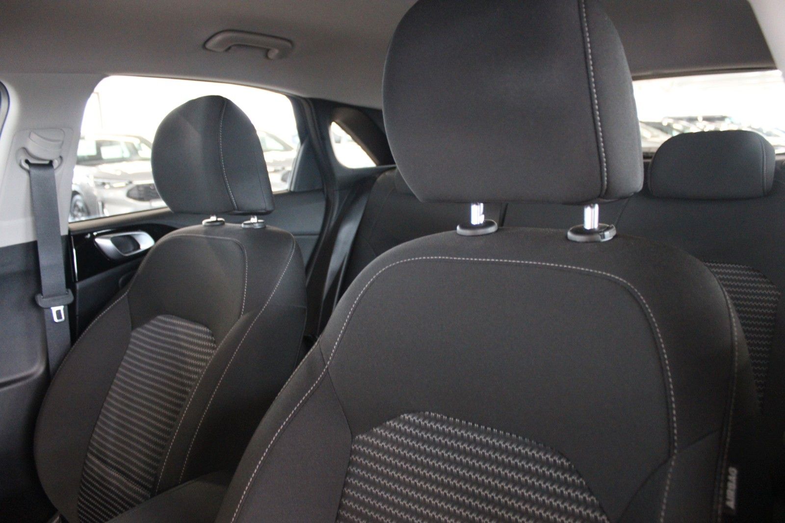 Fahrzeugabbildung Kia cee'd / Ceed Spirit Aut. LED NAVI ACC BLIS uvm.