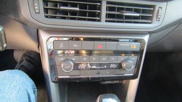 Volkswagen T-Cross - 12