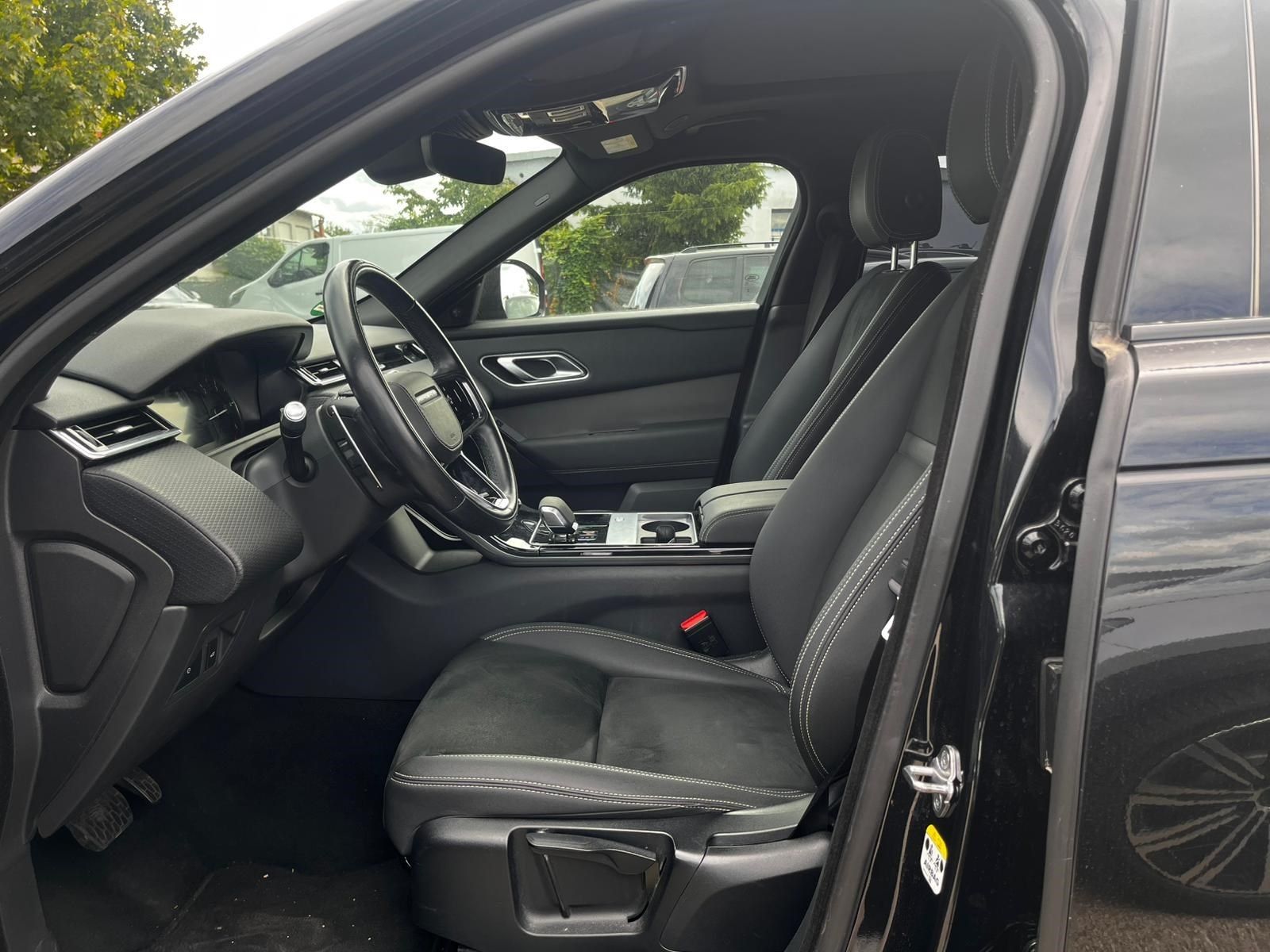 LAND ROVER Range Rover Velar D200 S Black LED Pano – Bild 4