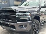 Dodge RAM 2500 6.4 HEAVY DUTY OFFROAD CrewCab 4x4 LED - Dodge RAM mit Benzin-Antrieb: Geländewagen